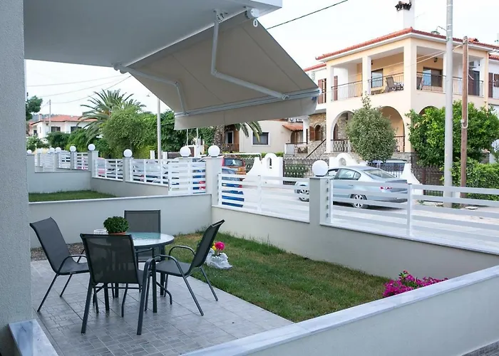 Mihail * Nikiti (Sithonia)