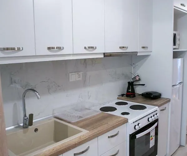 Mihail * Nikiti (Sithonia)