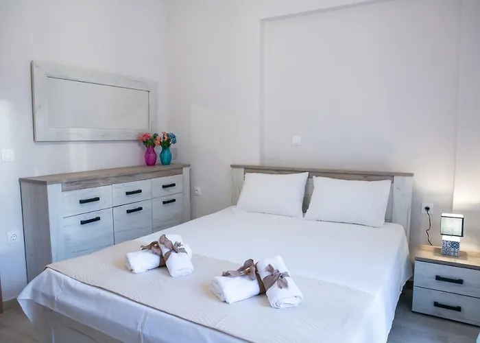 Mihail * Nikiti (Sithonia)