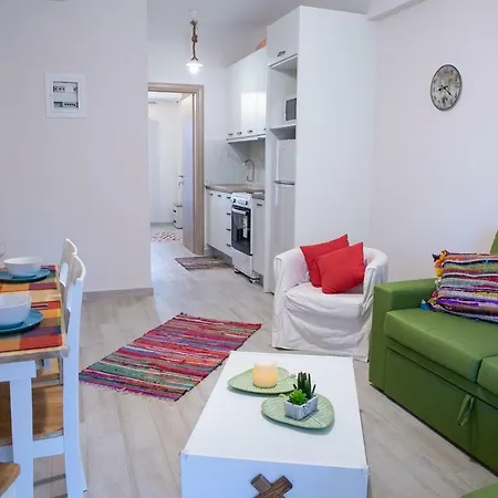 Mihail Apartment *