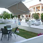 Mihail * Nikiti (Sithonia)